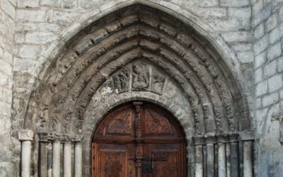 The Benefits of Attending Church in Person vs. Watching Online